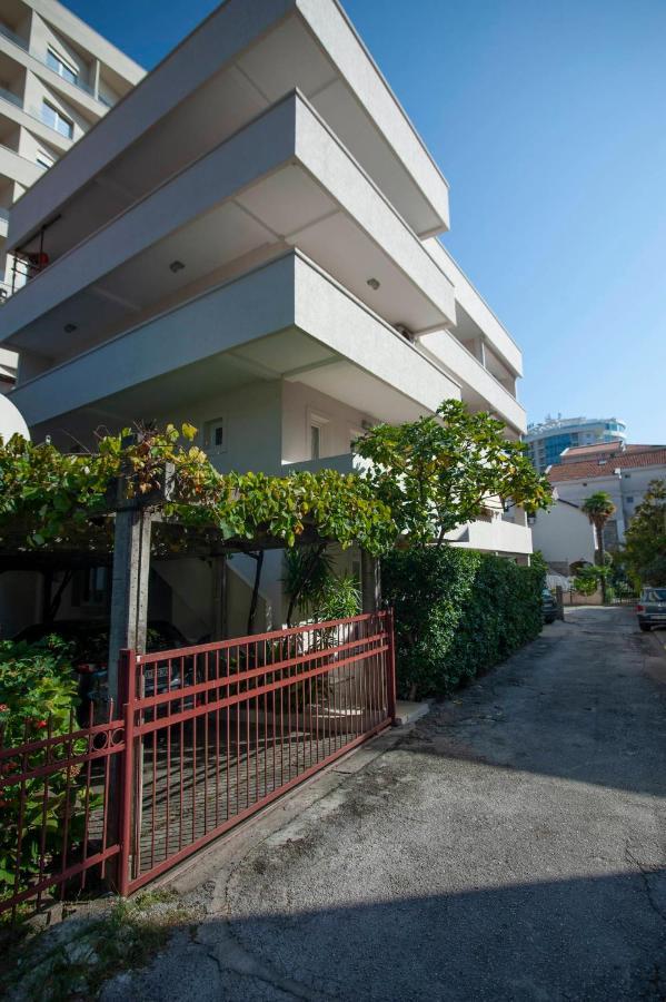 Mandir Apartments - Center Будва Екстер'єр фото